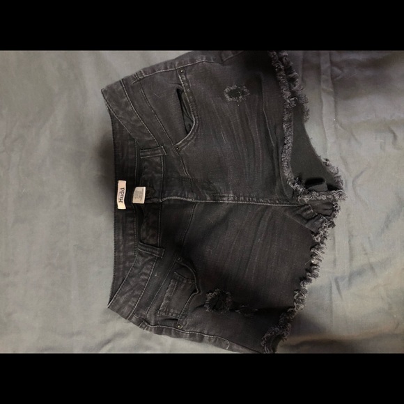 HOLLISTER JEAN SHORTS - Picture 5 of 6
